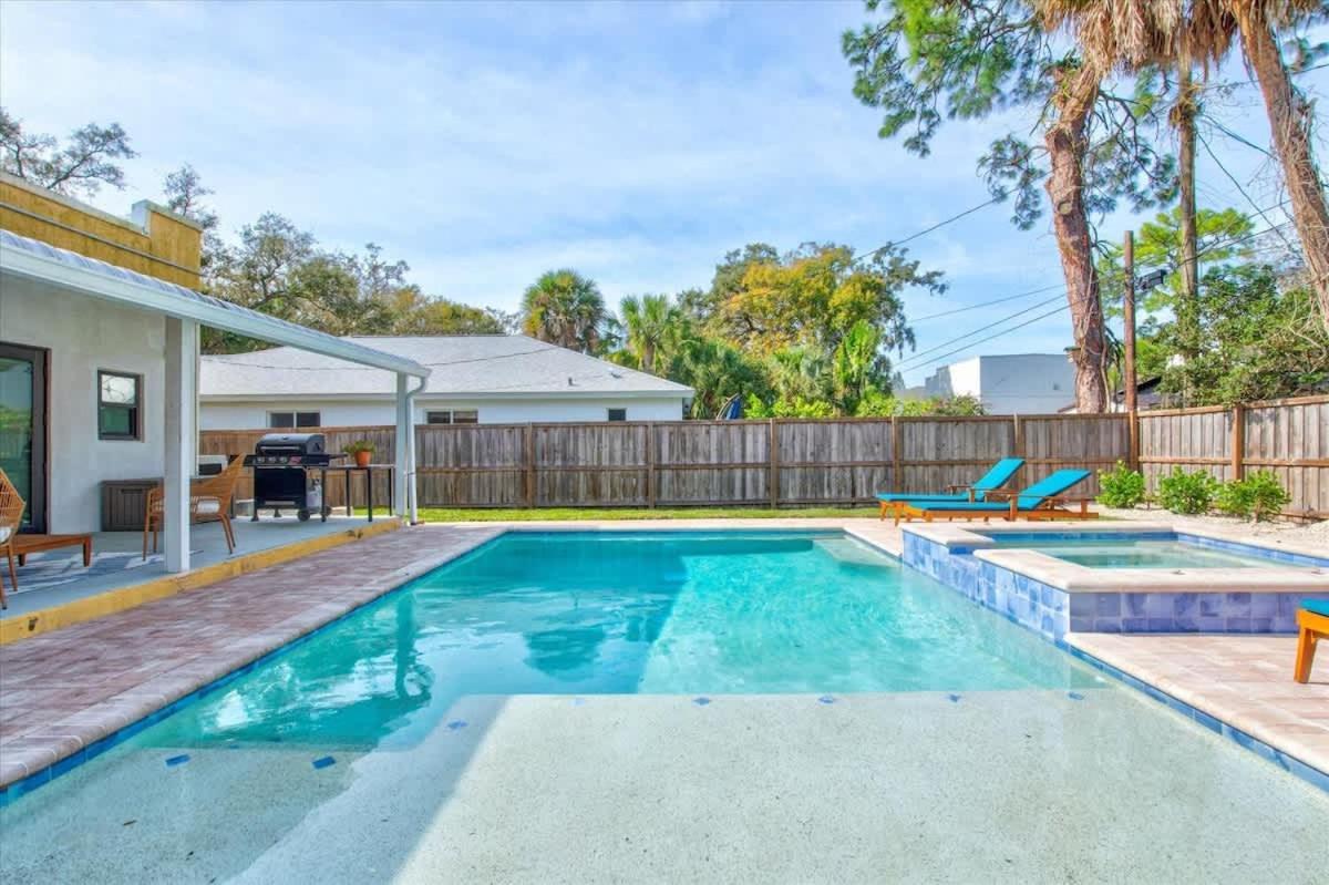 Palm Haven Heated Pool And Patio Near Downtown Sarasota